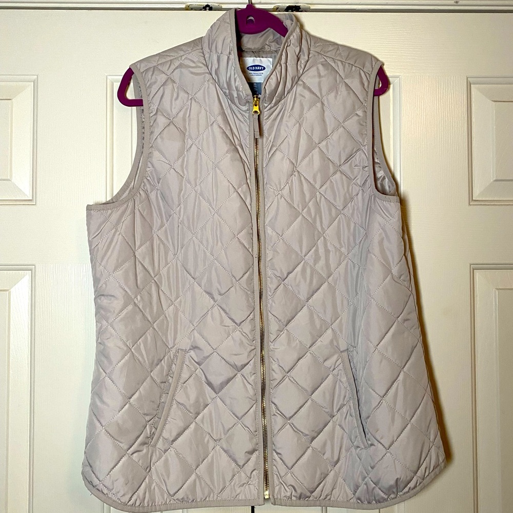 XL Champagne Old Navy Vest
